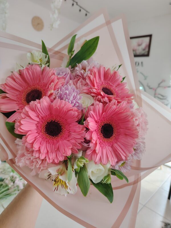 1 Ramo geberas con roxana