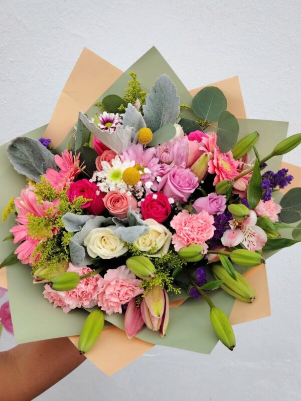 511531351_17899911150217921_3878786971410914050_n Ramo mixto colorido