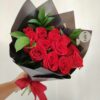 WhatsApp Image 2026-09-03 at 3.34.37 PM (2) 12 Rosas rojas con dollar