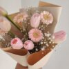 VD064A Ramo de tulipanes, minigerberas y gypso